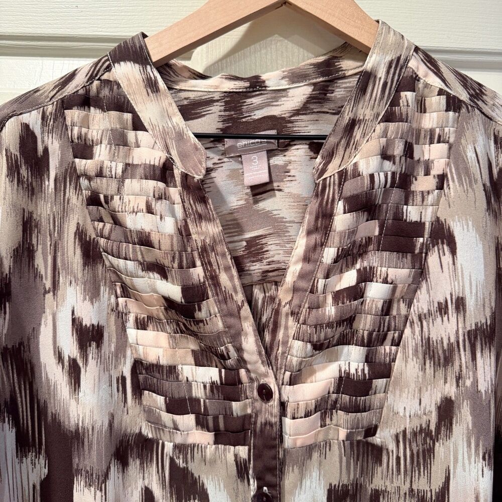 Chicos 3 L Brown White 3/4 Sleeve Basket Weave Ikat Shell Button Up Blouse VNeck - Picture 2 of 6